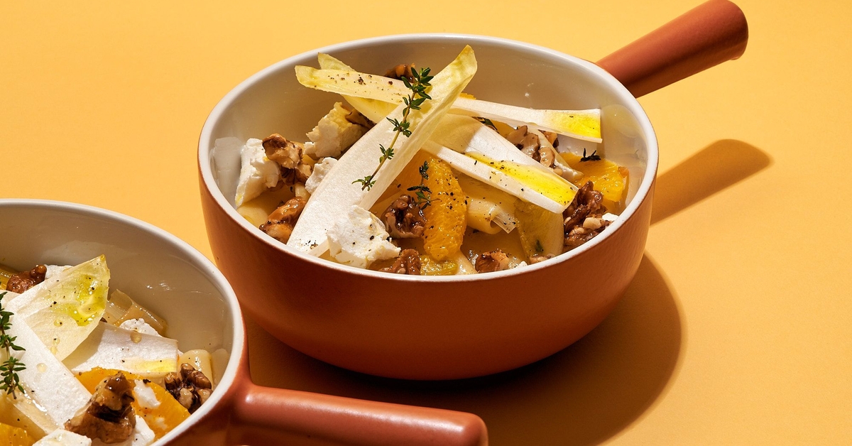 Vegetarian One Pot Pasta Recipe with Chicory, Orange, Goat Cheese &amp; Candied Walnuts | Eatery Berlin