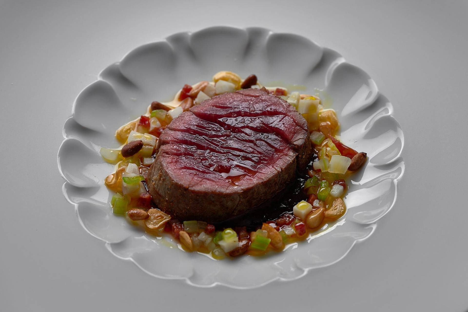 tuna-tataki-with-xo-sauce-at-le-duc-salon tuna tataki with xo sauce at le duc salon