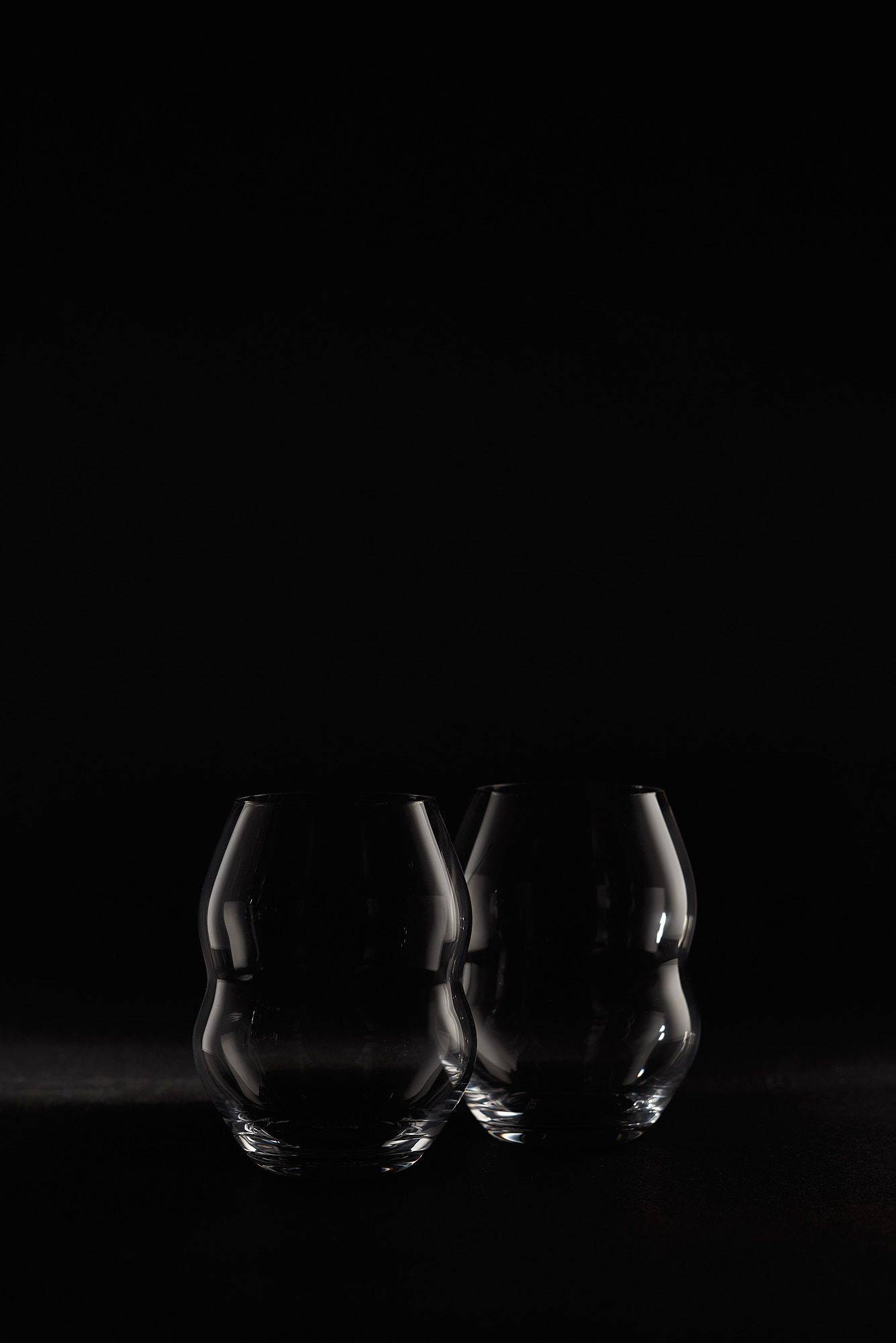 riedel-veritas-swirl-glass riedel veritas swirl glass on black background