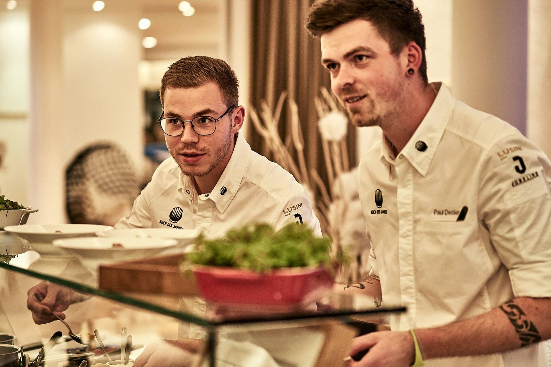 lumi-kitchen-volume-three-at-seezeitlodge-bostalsee event photography of the lumi kitchen volume three at seezeitlodge bostalsee