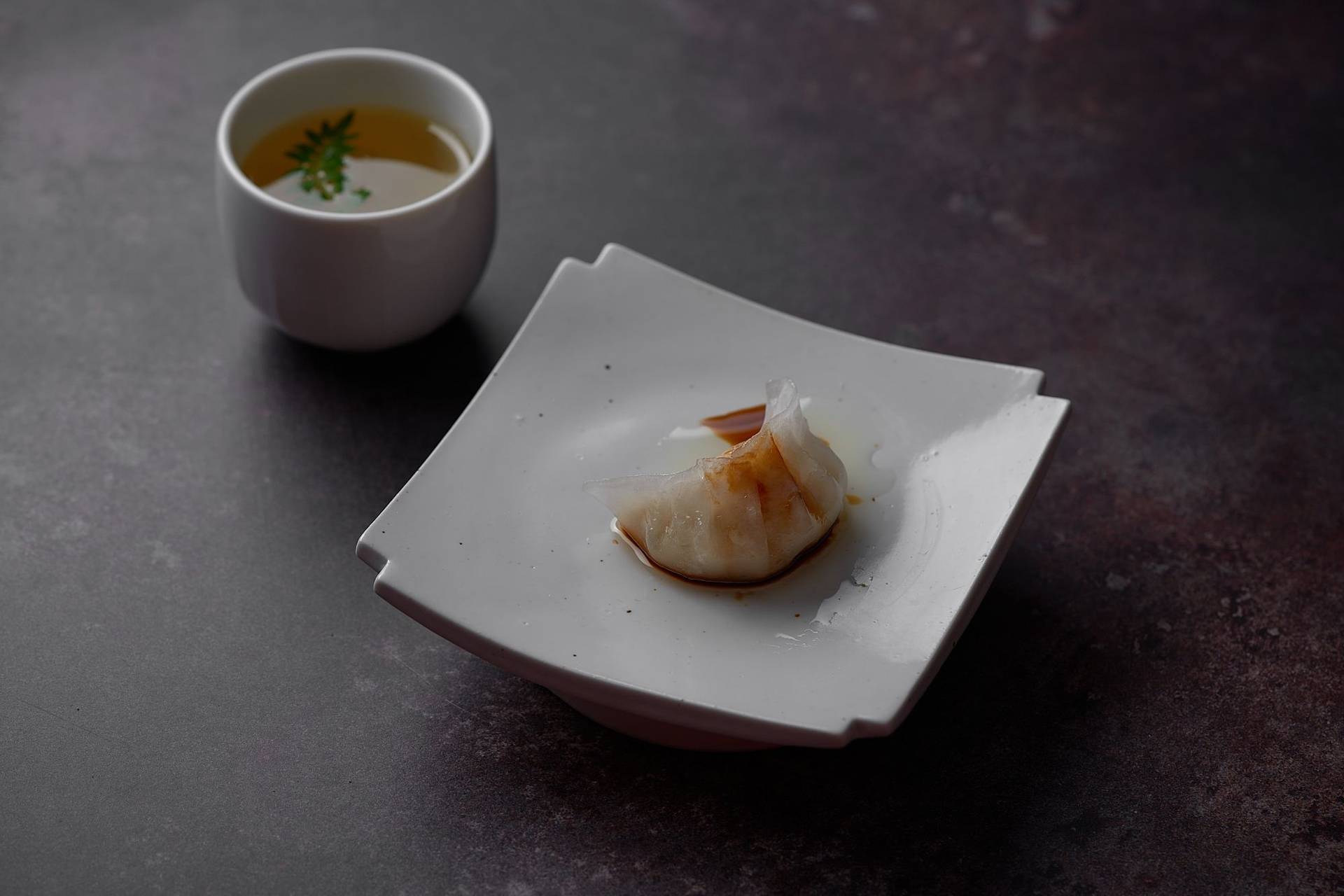 heilbutt dumpling mit dashi im le duc salon