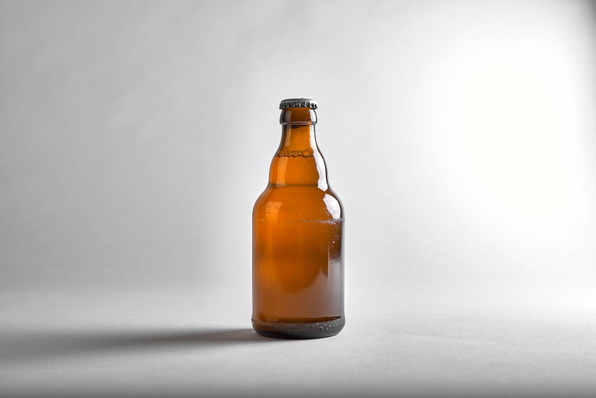 a bottle of berliner weisse on white background
