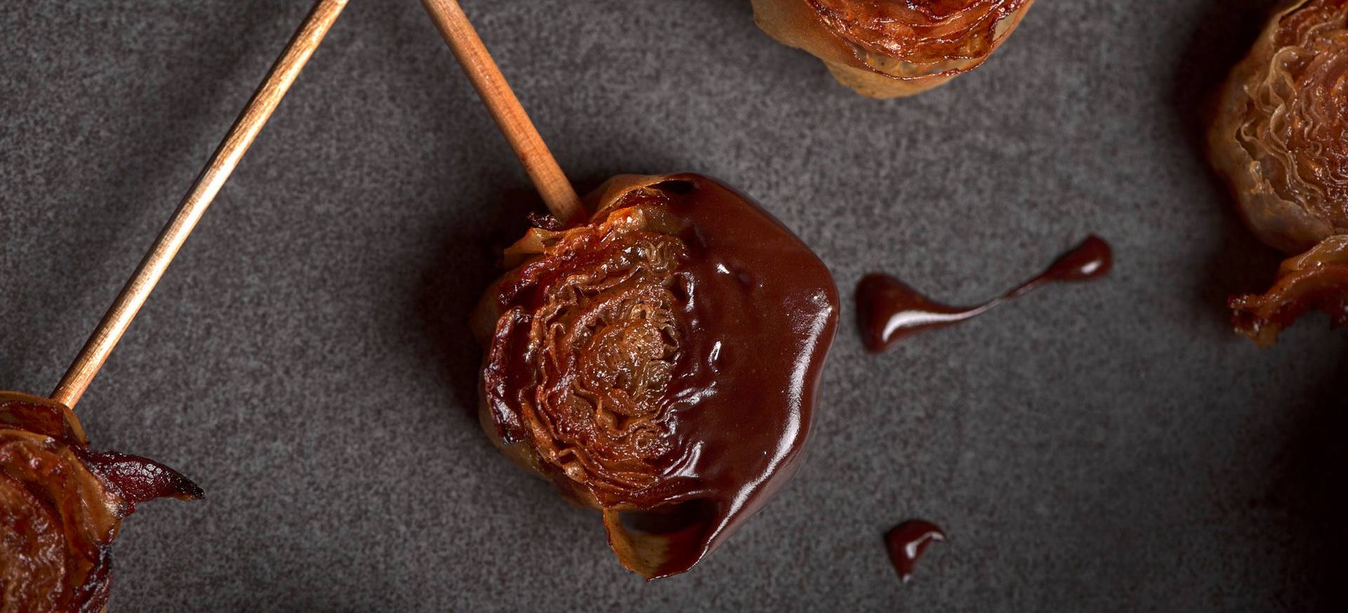 Bacon & Cinnamon Lollipop with Dark Chocolate