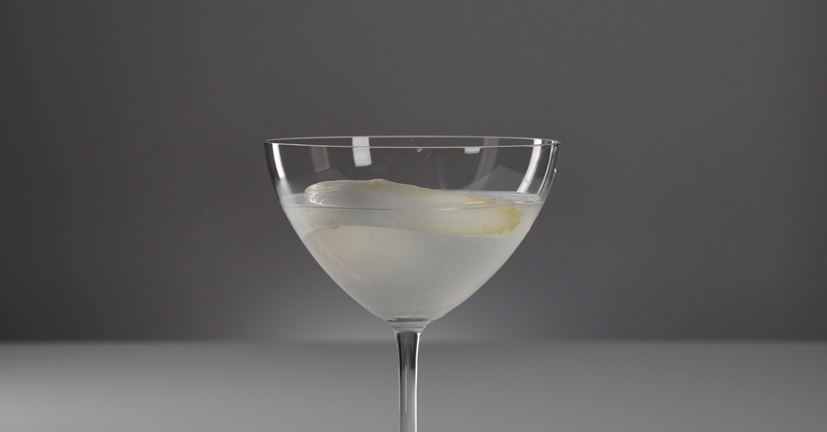 Asparagus Martini Aperitif Cocktail | Eatery Berlin