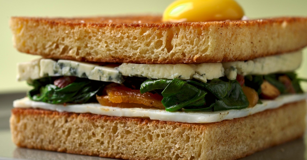 Easter Bread Sandwich | Eatery Berlin