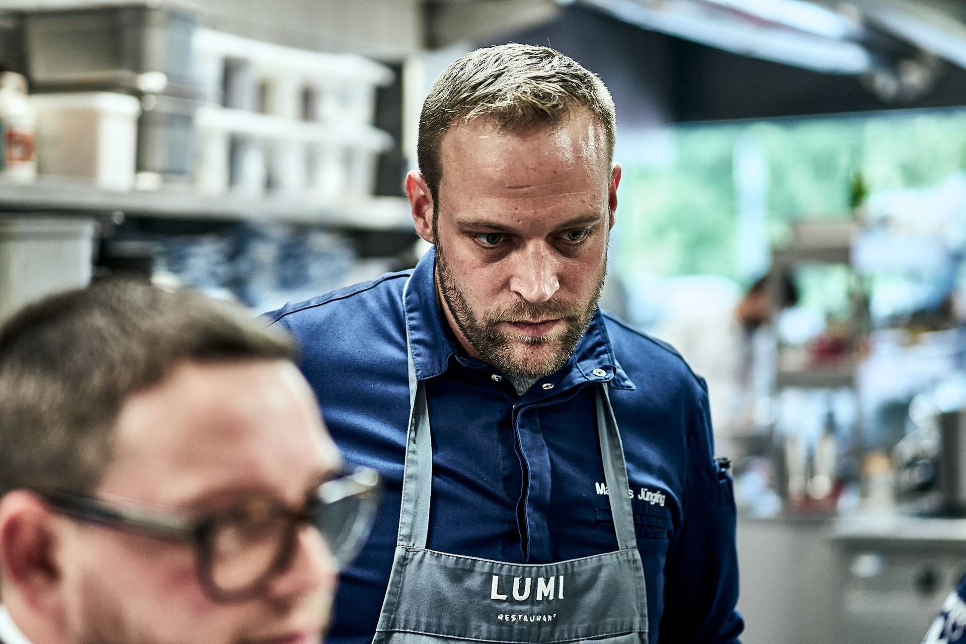 lumi-kitchen-volume-three-at-seezeitlodge-bostalsee event photography of the lumi kitchen volume three at seezeitlodge bostalsee