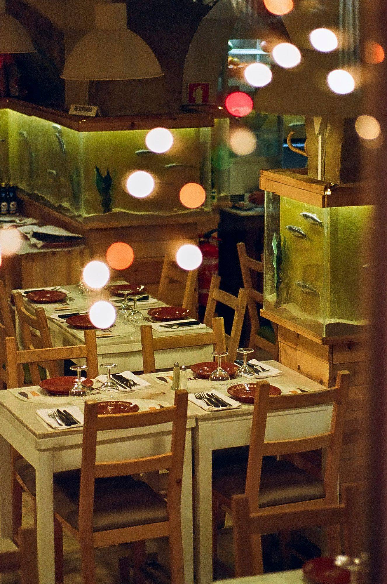 impressionen von restaurants in lissabon